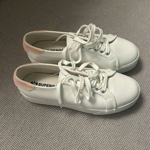 BRAND NEW Superga white sneakers